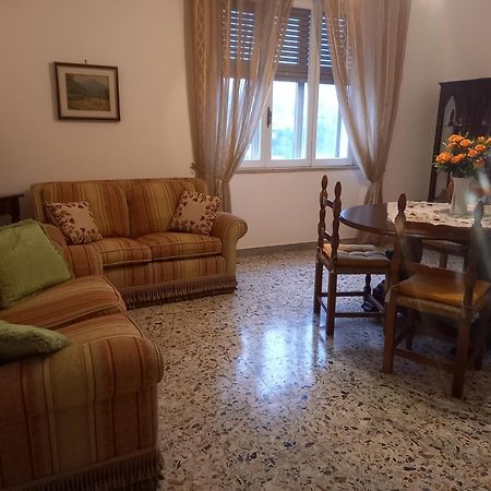 Ferienwohnung Casa Zi' Peppe Capranica Exterior foto